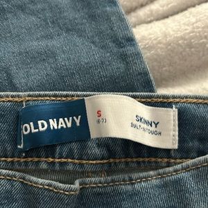 Like new size small (6-7) girls pull on jeans